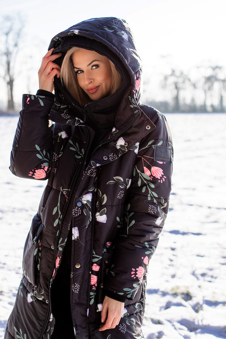 ROSA – Zimowa Kurtka z Subtelnym Kwiatowym Wzorem